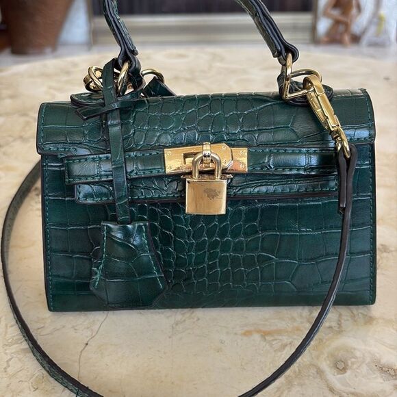 Mini Croc Embossed Vegan Leather Kelly Crossbody Bag - Picture 4 of 11